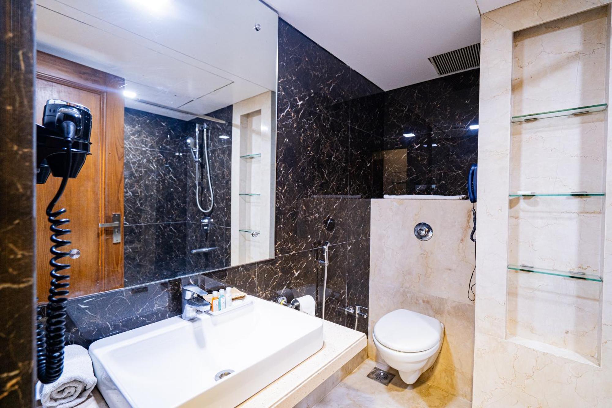 Hotel Mayura Rāipur Kültér fotó