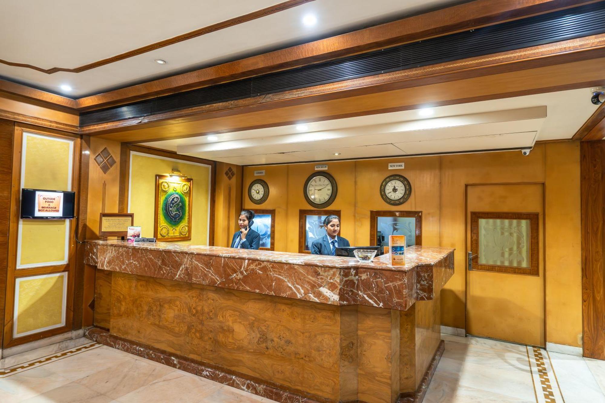 Hotel Mayura Rāipur Kültér fotó