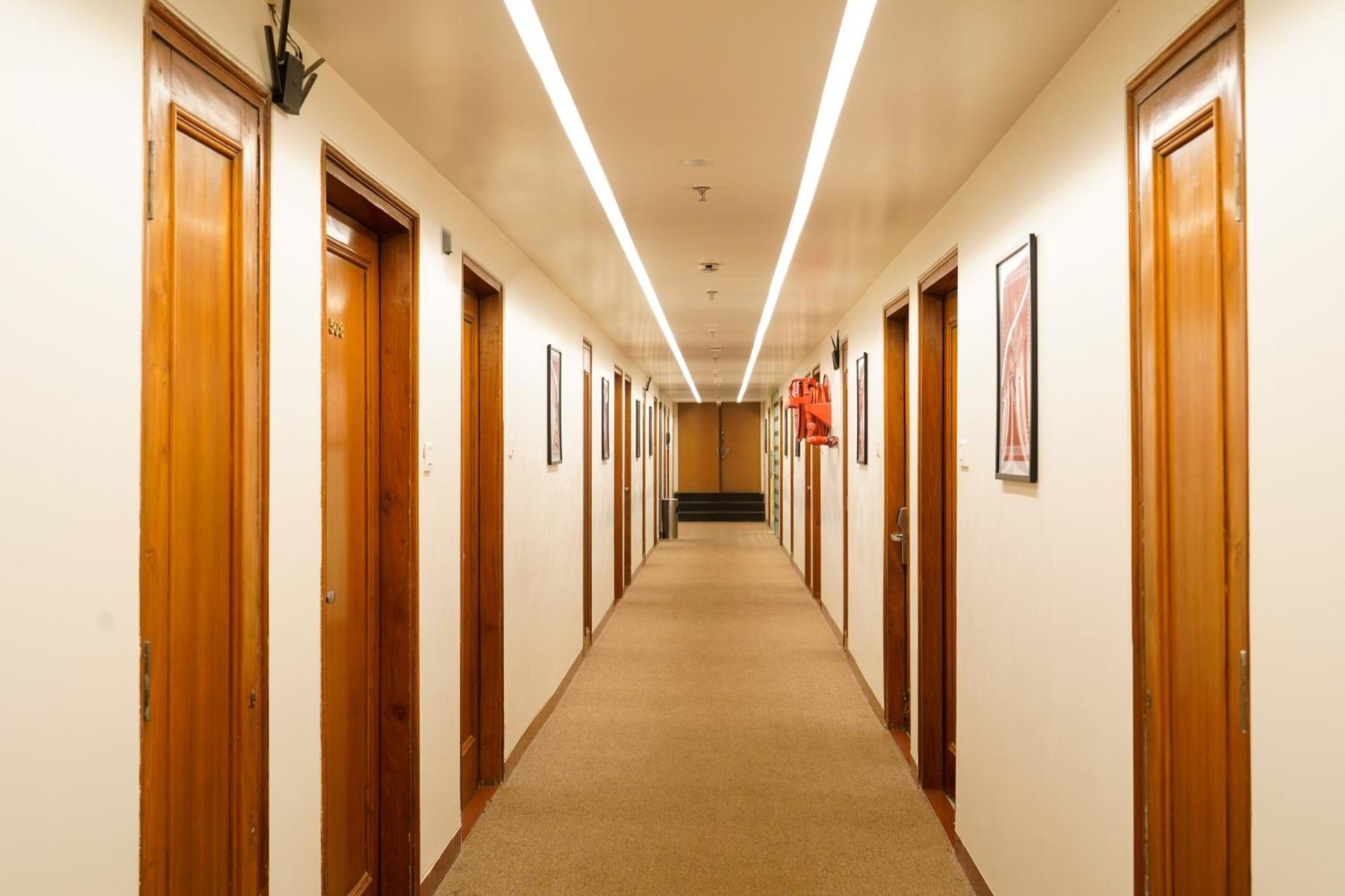 Hotel Mayura Rāipur Kültér fotó
