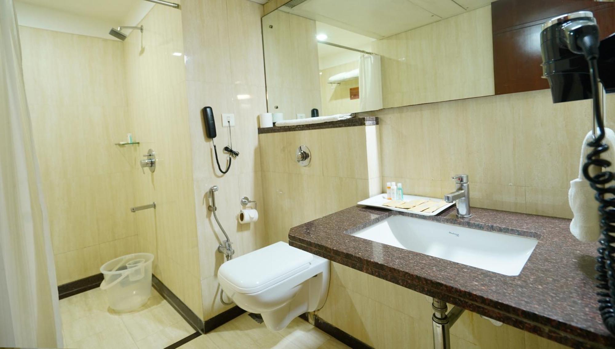 Hotel Mayura Rāipur Kültér fotó